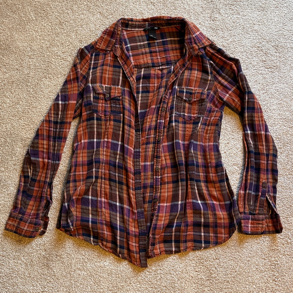 H&M plaid button up shirt